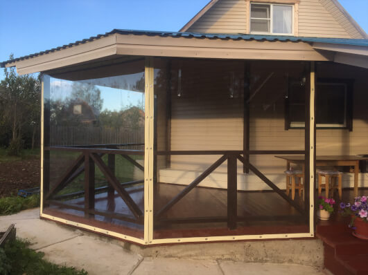 Мягкие окна в пристройке